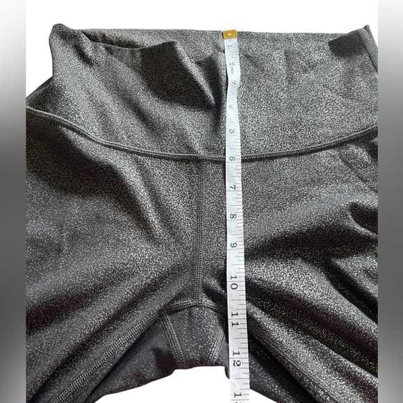 Lululemon Wunder Under Hi-Rise Tight 25’
Luminosity Foil Print Black Silver - Picture 5 of 10